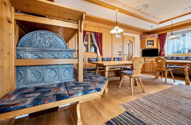 Apartment In A Hotel 'Residence Oberhauser Apt 2' with Mountain View, Shared Terrace and Wi-Fi