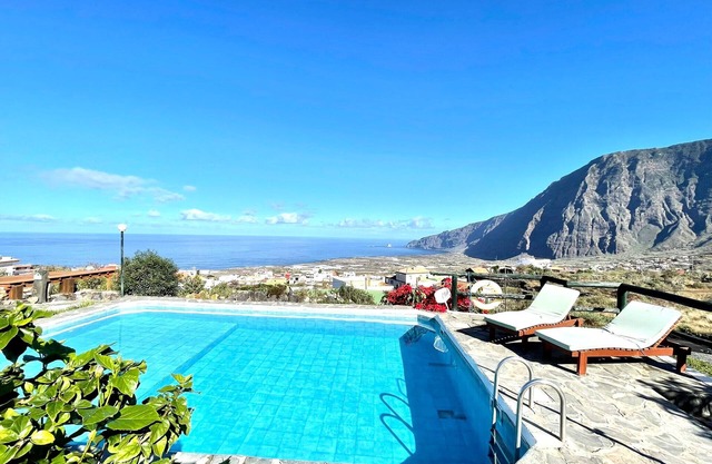 Apartment in a Rural house, wonderful Ocean view