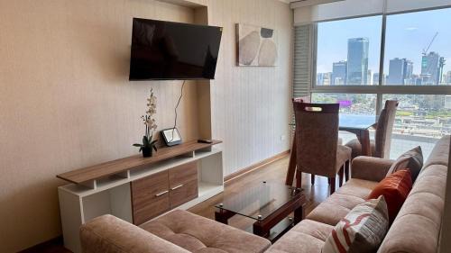 Apartment in front of the Ricardo Palma Clinic