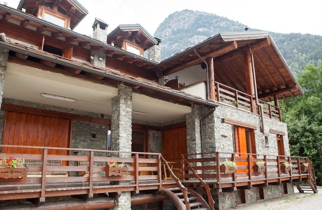 Apartment in Antey-Saint-André near Ski Lifts