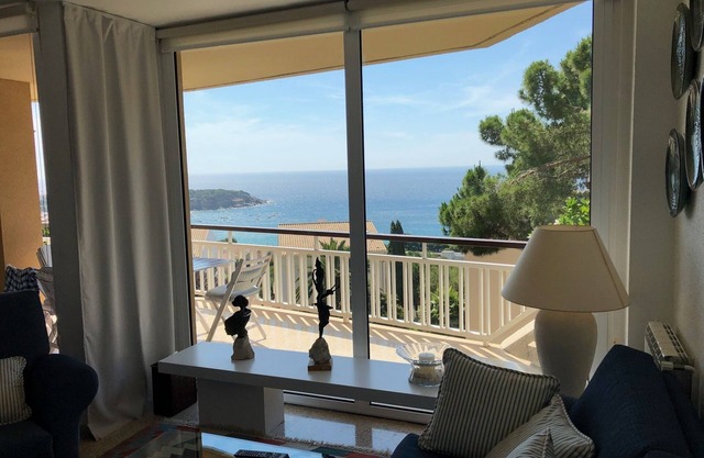Apartment in S'Agaro with stunning sea views, 200m from Sant Pol beach