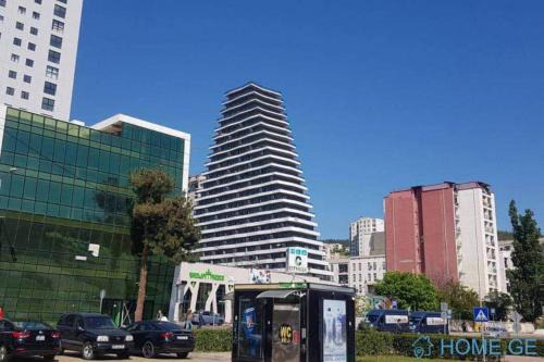 apartment in Tetris building Piramida, 150m from the State subway