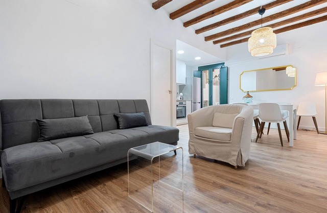 Apartment in TGN historic center only 10min beach