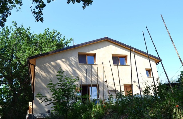 Apartment in the newly built straw bale house Valle delle Rose -