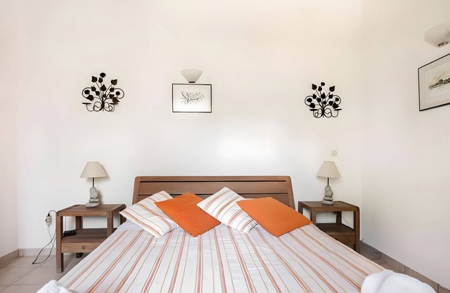Apartment 'Iris One-Bedroom Bungalow' with Shared Pool, Wi-Fi and Air Conditioning
