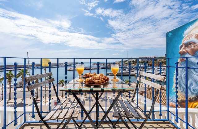Apartment 'Jb' with Sea Views, Wi-Fi and Air Conditioning