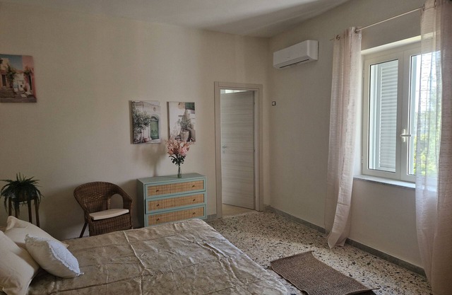 Apartment 'L'Orchidea' with Private Garden, Wi-Fi and Air Conditioning