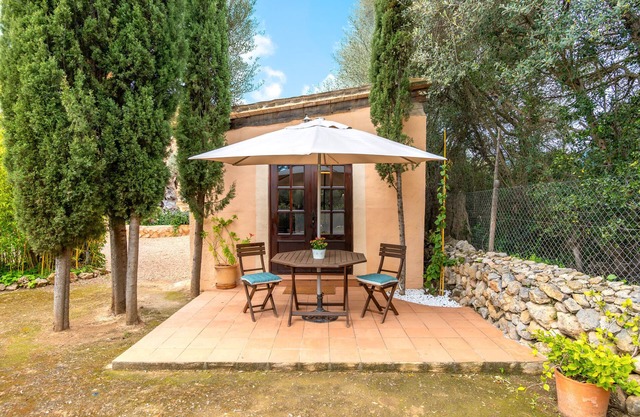 Apartment 'La Casita' with Mountain View, Shared Pool and Wi-Fi
