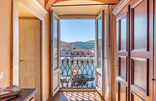 Apartment 'La Dimora' with Balcony and Wi-Fi