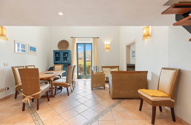 Apartment 'La Residenza Color Del Mare' with Balcony, Wi-Fi and Air Conditioning