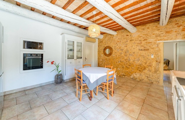 Apartment 'La Velle' with Private Terrace, Private Garden, and Wi-Fi