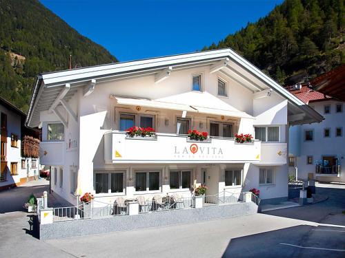 Apartment La Vita by Interhome