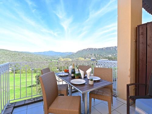 Apartment Le Village - C7 351 by Interhome