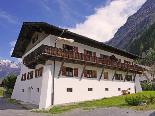 Apartment Mühlbach by Interhome