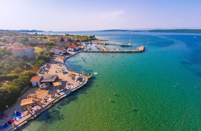 Apartment Maja - peaceful and quiet location A1(4+1) - Dobropoljana, Island Pasman, Croatia