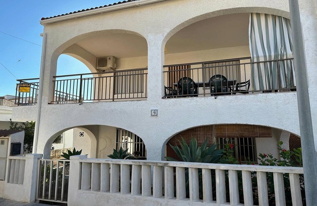 Apartment near Sea Beach and Vibrant Center