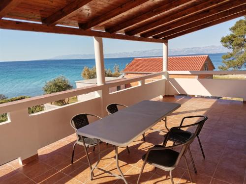 Apartment near the sea