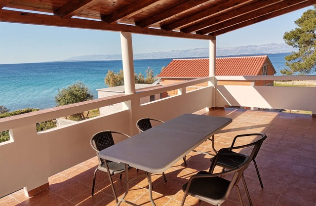 Apartment near the sea
