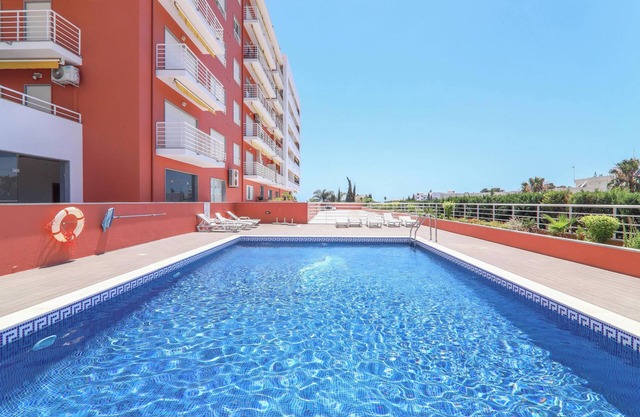 Apartment Quinta dos Arcos Lote 18 3ºG with Sea View, Pool & Balcony