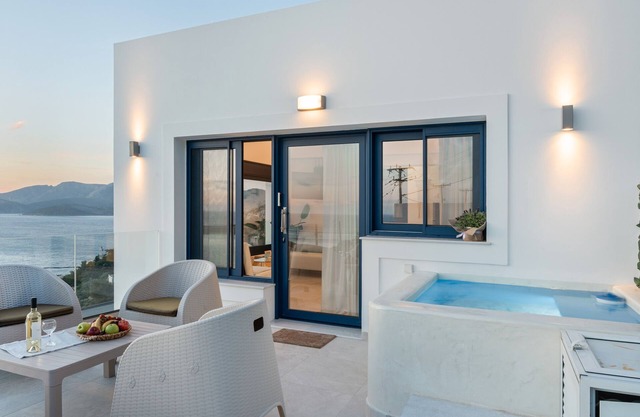 Apartment 'Regina 2' with Sea View, Wi-Fi and Air Conditioning