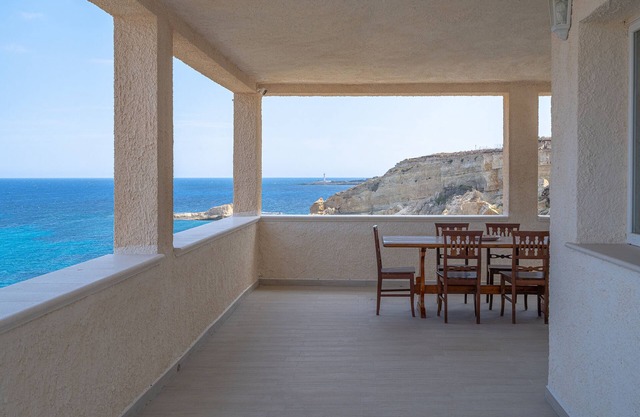 Apartment 'Sbarco Dei Turchi' with Sea View, Wi-Fi and Air Conditioning
