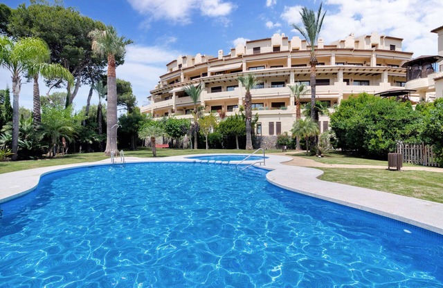 Apartment 'Seafront with Pool' with Sea Views, Wi-Fi and Air Conditioning