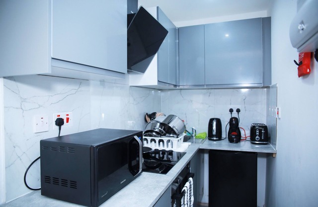Apartment - Sleeps 5 & Free Parking