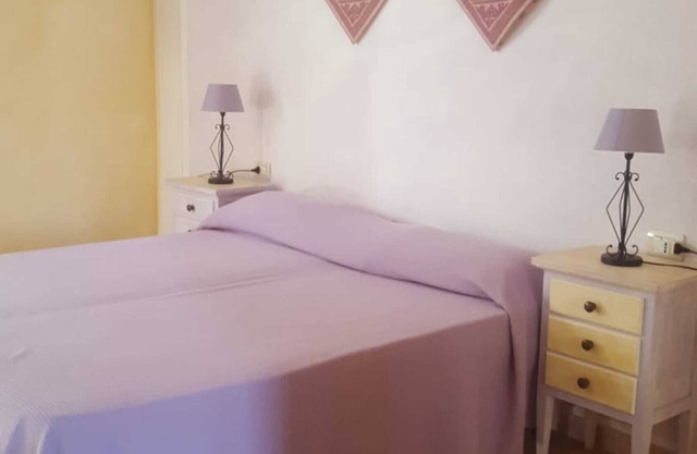 Apartment 'Trilocale Stella La Maddalena' with Private Terrace, Wi-Fi and Air Conditioning