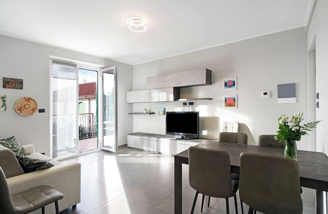 Apartment 'Via Giardino Grande' with Sea View, Balcony and Air Conditioning