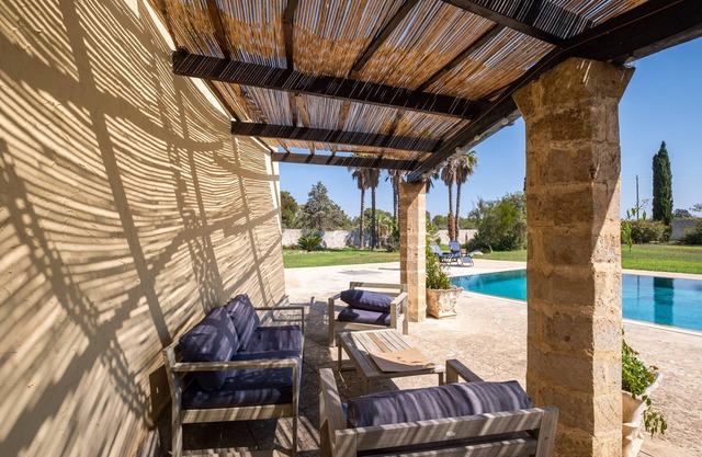 Apartment 'Villa Amalia' with Shared Pool, Private Terrace and Wi-Fi