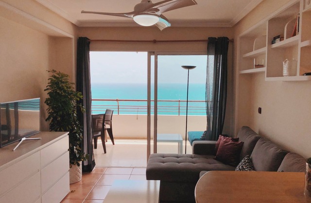 APARTMENT WITH FANTASTIC SEA VIEWS