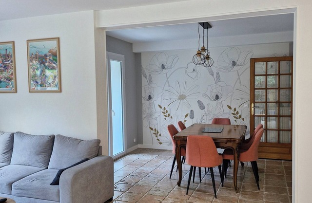 Apartment with private courtyard and parking in Sarlat town center