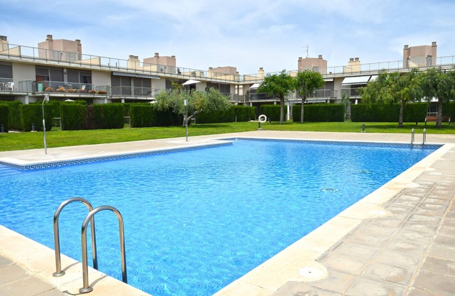 APARTMENT WITH GARDEN IN THE MIRADOR DEL DELTA