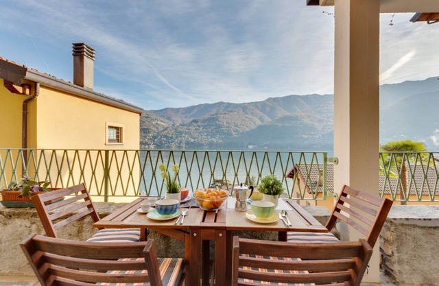 Apartment with Lake Como View and Parking Included