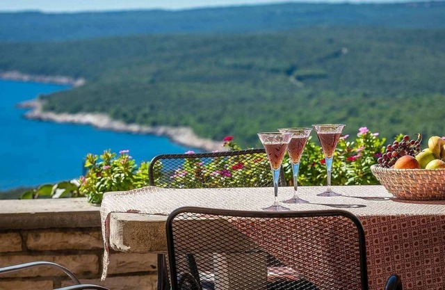 Apartment with panoramic sea view, Istria