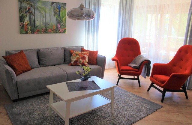 Apartment with parking garage