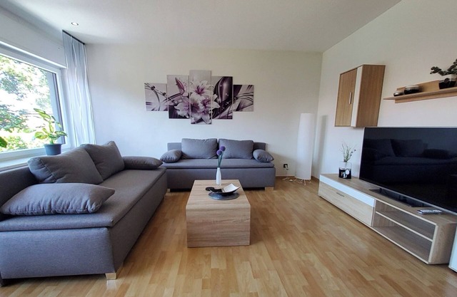 Apartment 'Wohnung 5' with Shared Terrace, Balcony and Wi-Fi