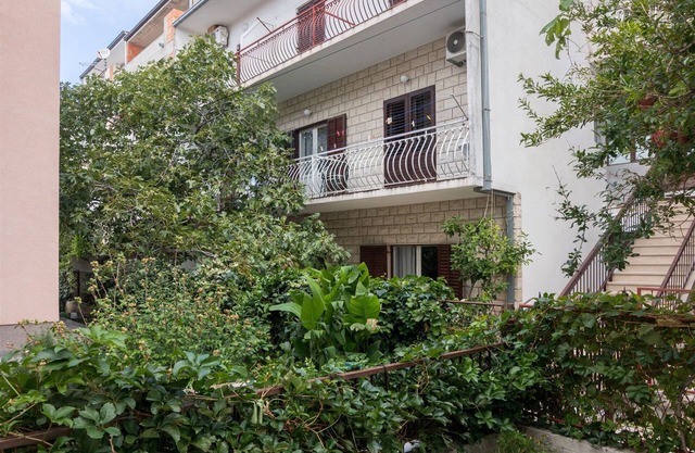 Apartments Željko (36791-A2) - Makarska