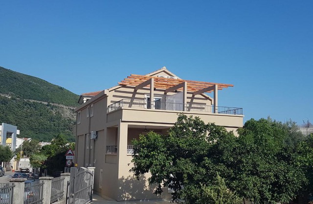 Apartments and Rooms Lijesevic