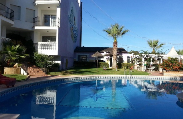 Apartments with pool very close to the beach. Ref.San Antonio 68