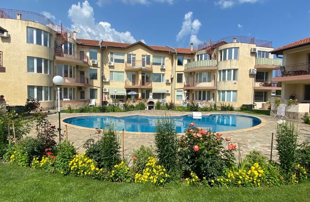 Apartments in complex Daisy