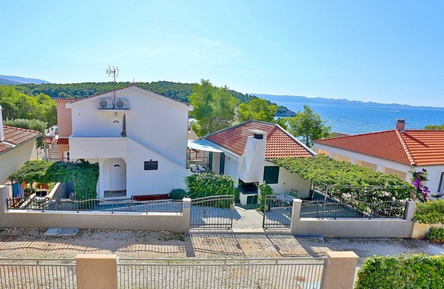 Apartments Ivan, (14798), Osibova, Croatia