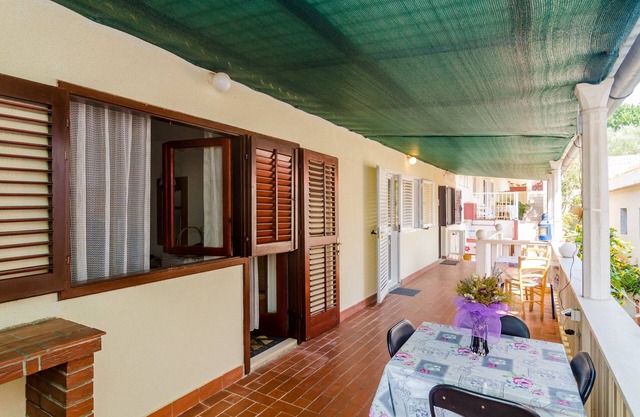 Apartments Rašica Molunat - Triple Room Sea View