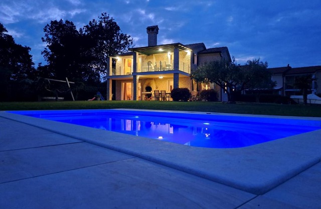 Apartments Villa Sotlar with pool