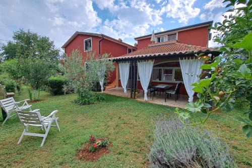 Apartments with parking space Fiorini, Novigrad - 6926