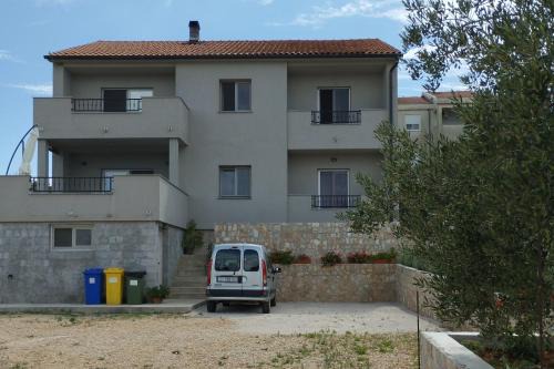 Apartments with parking space Tkon, Pasman - 19127