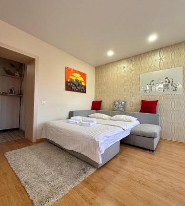 ApartPoltava Затишна 1-КІМНАТНА студія,НОВОБУДОВА в самому ЦЕНТРІ міста, банківський ЧЕК