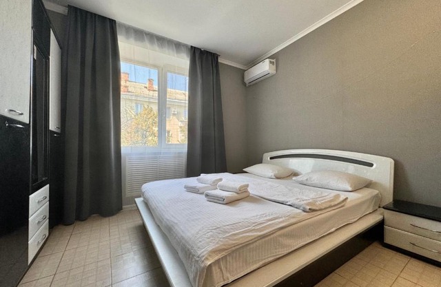 ApartPoltava Світлі та стильні апартаменти в центрі Полтави біля театру Гоголя, ЦУМ, банківський ЧЕК