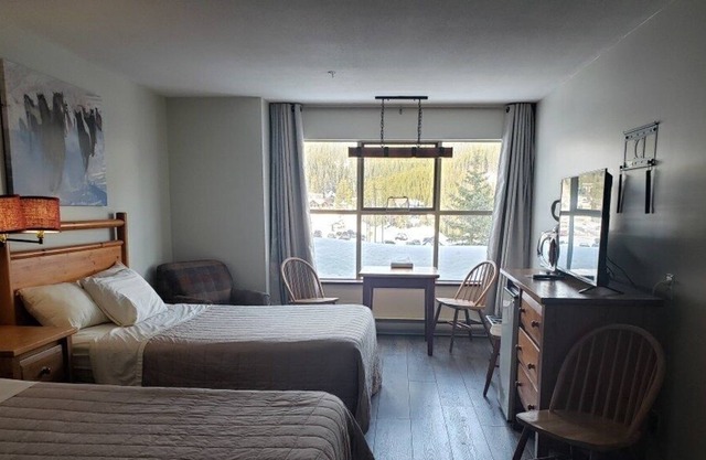 Apex Mountain Inn 1 Bdrm Suite 205-206 1 Bedroom Condo by Redawning