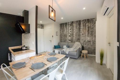 APPART-HOTEL n 4 calme avec terrasse, Wi-fi haut débit, petit-déjeuner, room-service et parking privé